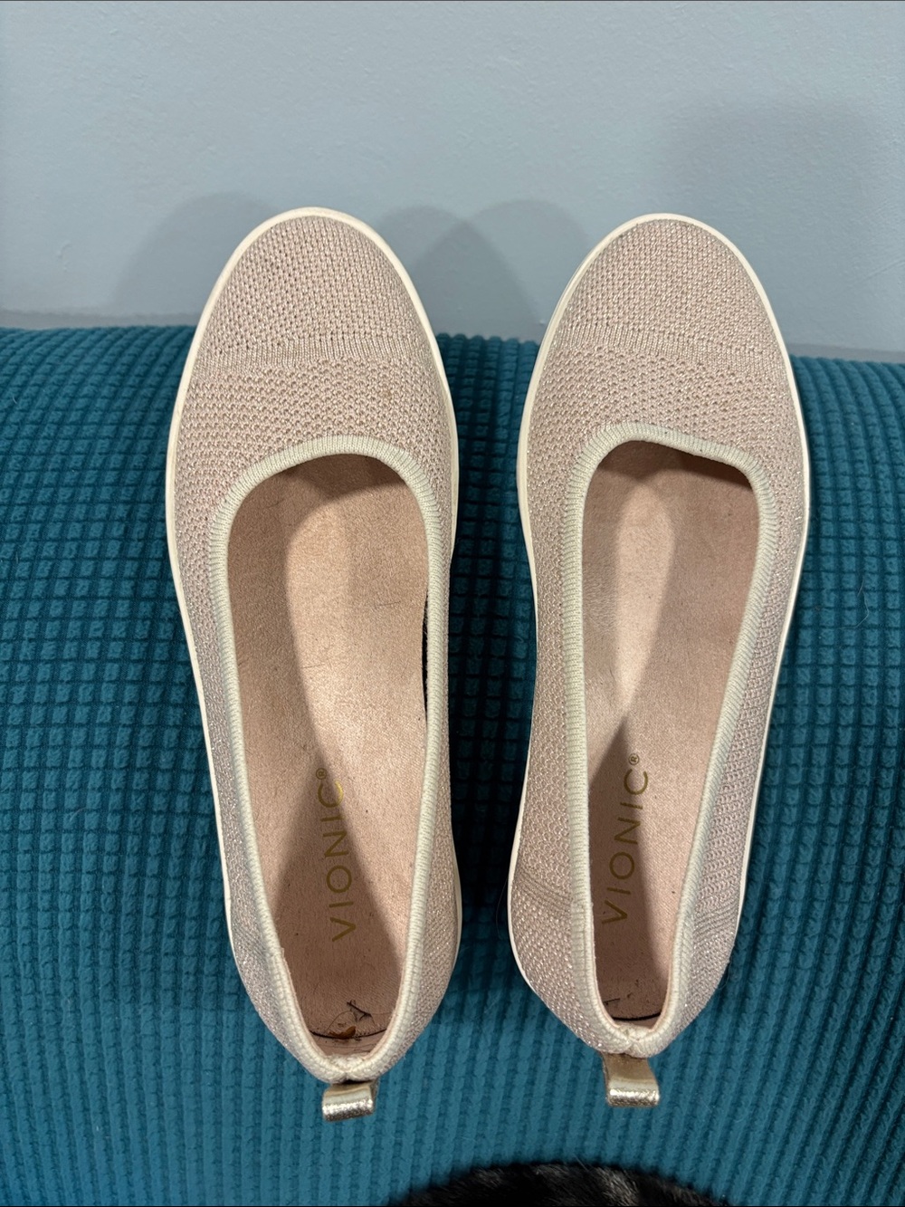 Vionic Sparkle Slip-On Ballet style Sneakers in Light Beige athleisure